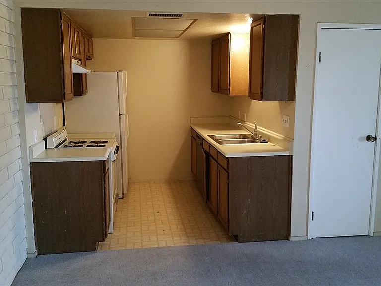 3009 Saint George St #F — Photo 15