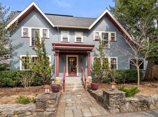 40 Central Ter, Newton, MA 02466