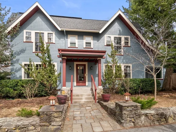 40 Central Ter, Newton, MA 02466