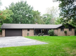 26720 N Longwood Rd, Lake Forest, IL 60045