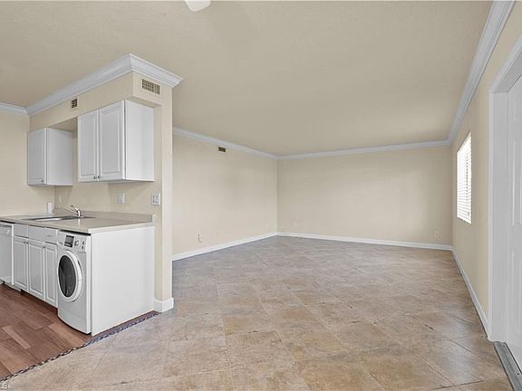 2nd image of 4615 Bayshore DR #E4