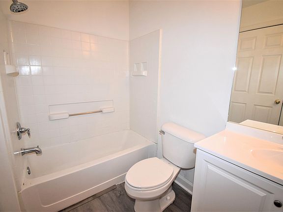 5th image of 7803 Alfred Schlatter Dr #8