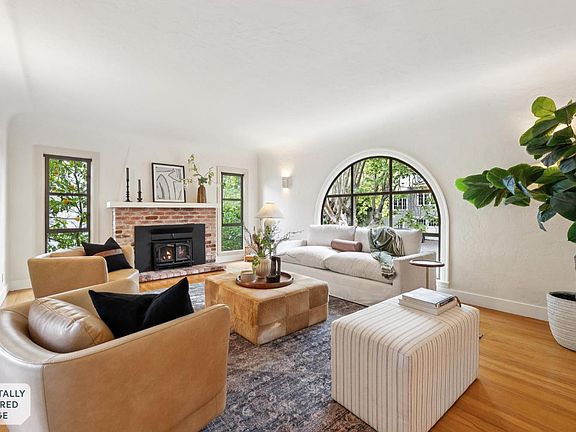 5th image of 36 Lincoln Park
