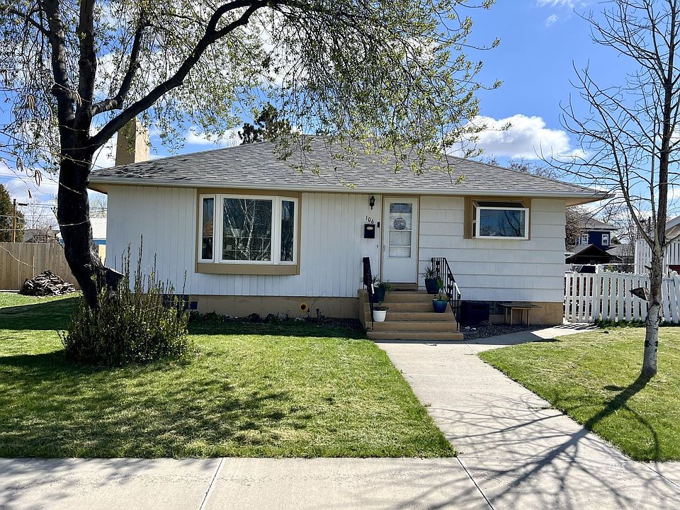 1st image of 106 S Custer Ave