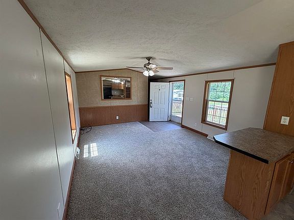 5th image of 25 Donnelly Dr #38