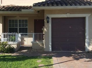 3363 Lakeside Dr, Davie, FL 33328