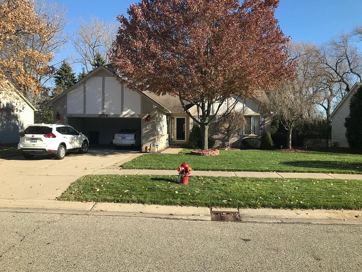 3 bed, 2000 sqft, $2,450 — Photo 1