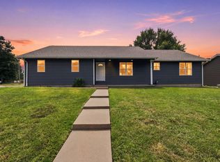 1123 E 5th St, Douglass, KS 67039