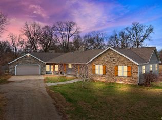 29515 E Bitner Rd, Glasford, IL 61533