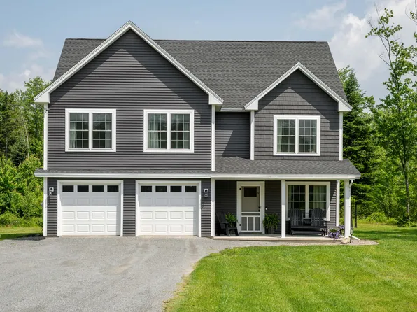 32 Lindsay Drive, Levant, ME 04456