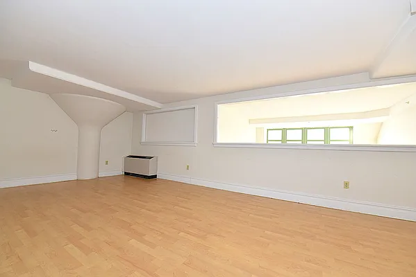 Rented by Keller Williams NYC | media 4