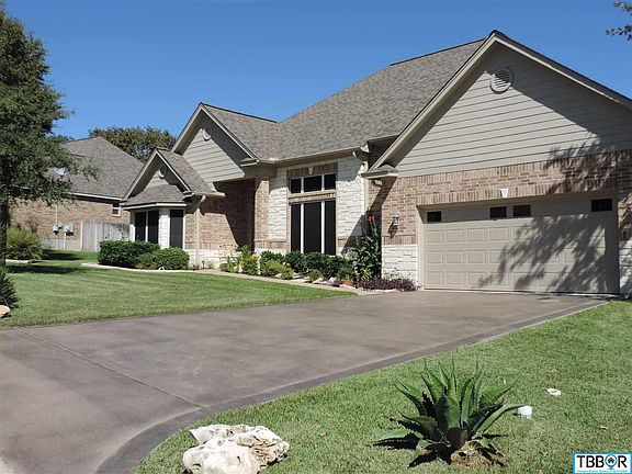 2nd image of 2504 Garden Brk