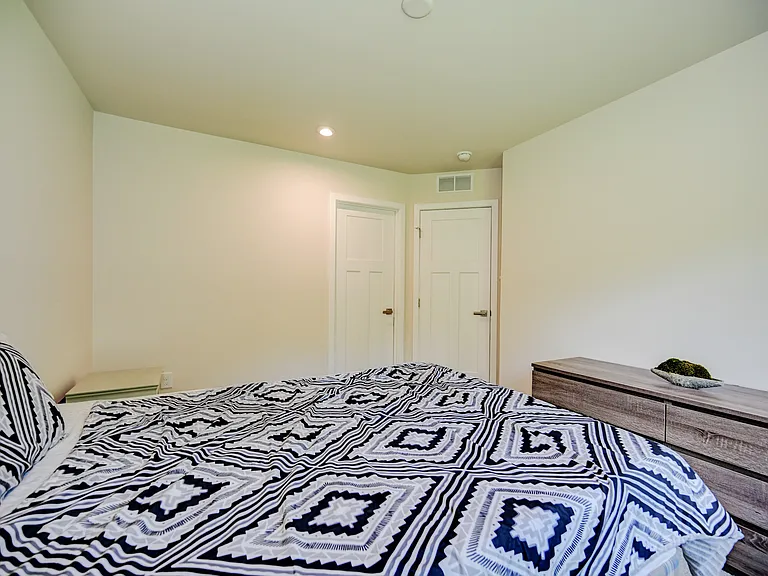 56 Pratt Ln — Photo 30