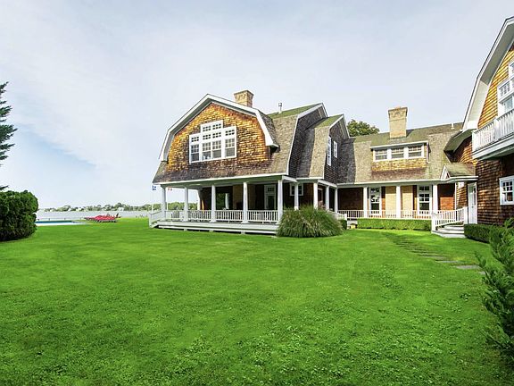 2nd image of 317 Noyac Rd