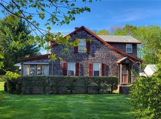 154 Essex Rd, North Kingstown, RI 02852