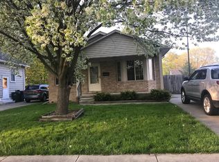 23847 Deziel St, Saint Clair Shores, MI 48082