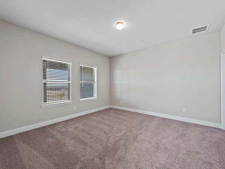 4267 Shavano Dr — Photo 26