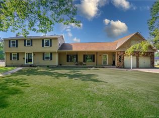 4 Copper Dr, Windsor Locks, CT 06096