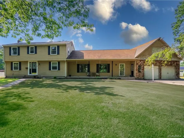 4 Copper Drive, Windsor Locks, CT 06096