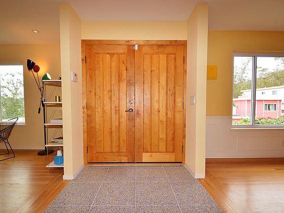 3rd image of 163 Casitas Ave