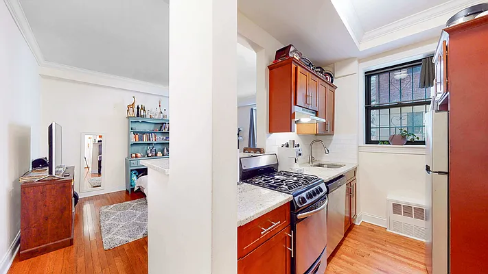 Rented by Bizzarro Agency | media 13