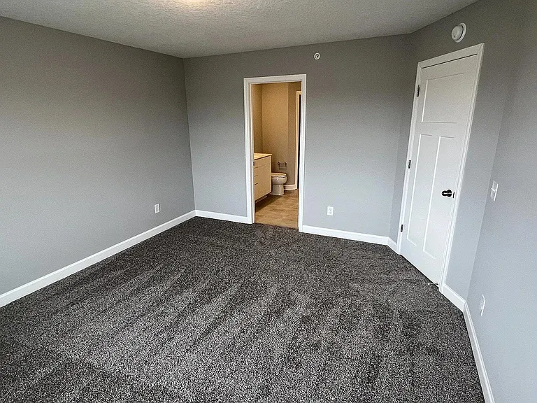 1015 Field Ct — Photo 14