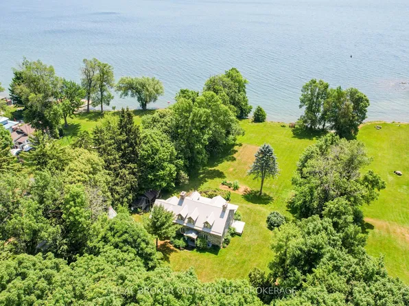 20824 S Service Rd, North Glengarry, ON K0B 1R0