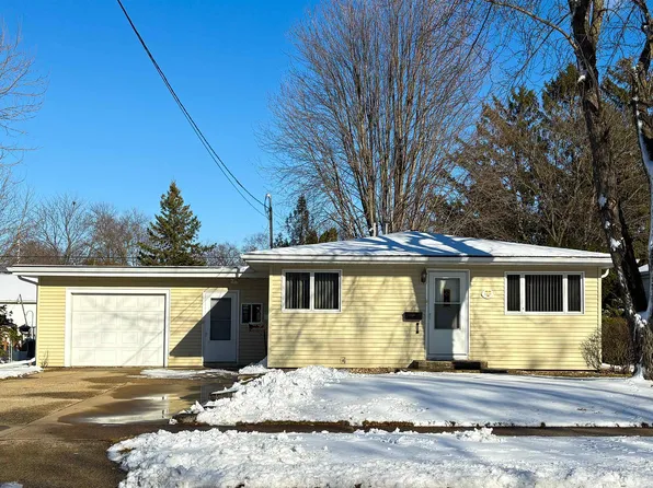 1228 Grove St, Oshkosh, WI 54901