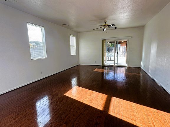 Living Room/ Dinning Room