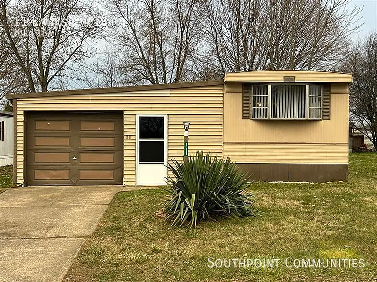 11 Larkspur Dr — Photo 1