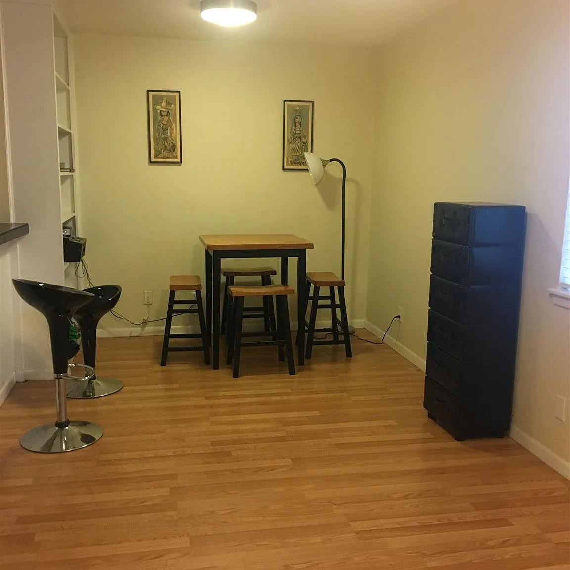 2 bed, 1.0 bath, 750 sqft, $1,400 — Photo 2