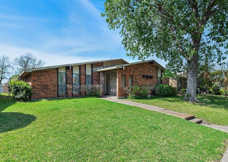 1st image of 3034 Housley Dr