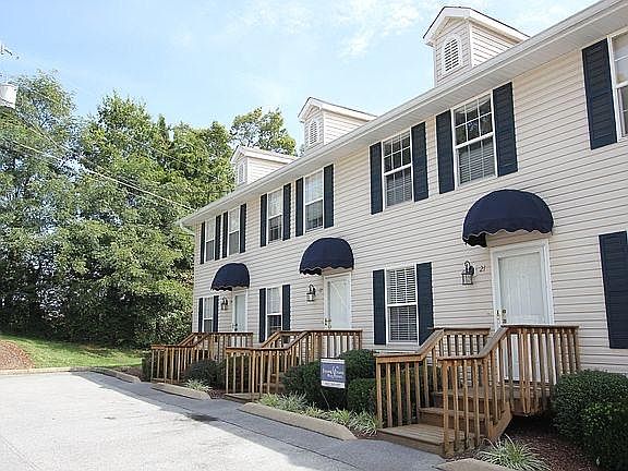 2nd image of 21 Pepper Ridge Ct #21