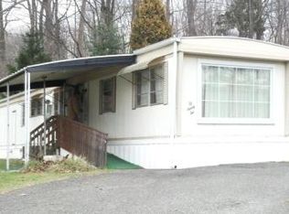 92 Southwick Dr, Hereford, PA 18056