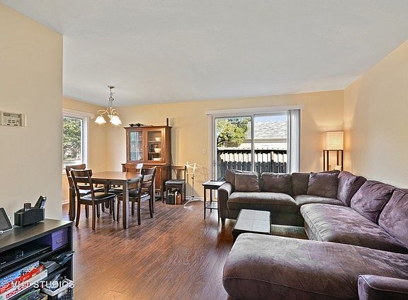 3rd image of 751 Monticello Dr #55