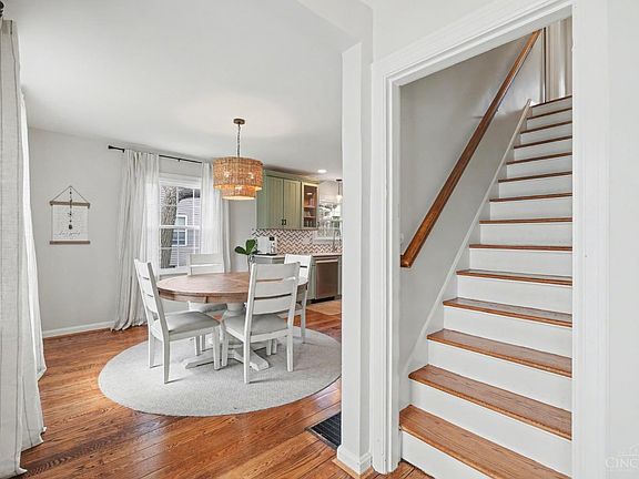 5th image of 282 W Kemper Rd