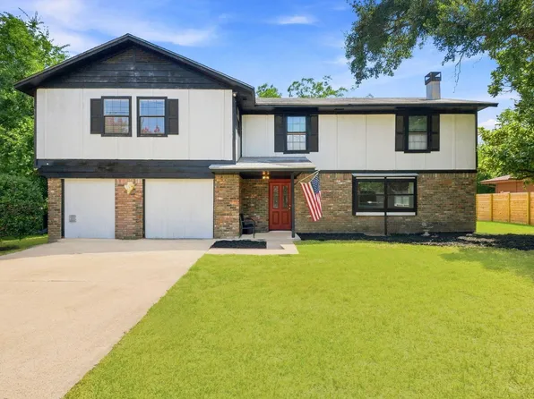 2011 Avenue T, Huntsville, TX 77340
