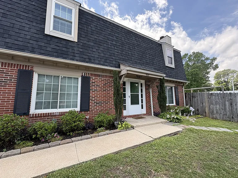 1501 Antler Cir — Photo 2