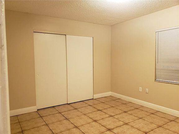 4th image of 2470 Chestnut Woods Dr