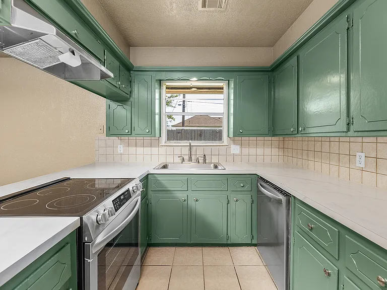 4708 NW Cheryl Blvd — Photo 10
