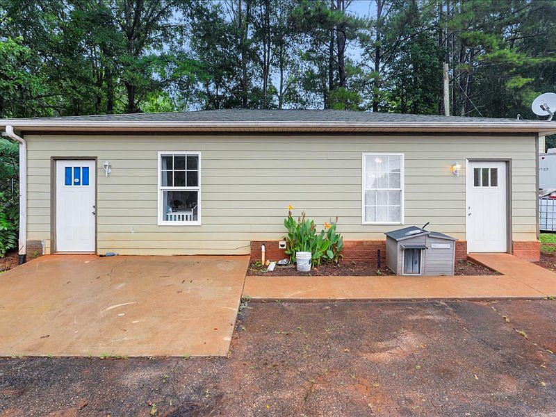 1st image of 214 Deerwood Trl