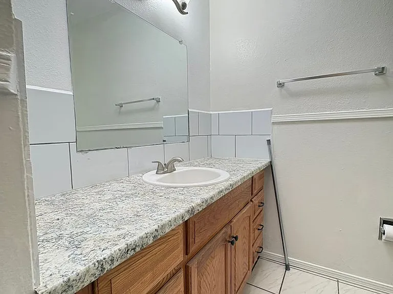10316 Ashwood Dr — Photo 23
