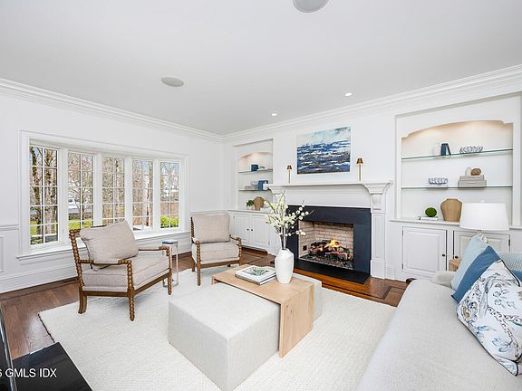 5th image of 43 Stony Brook Rd