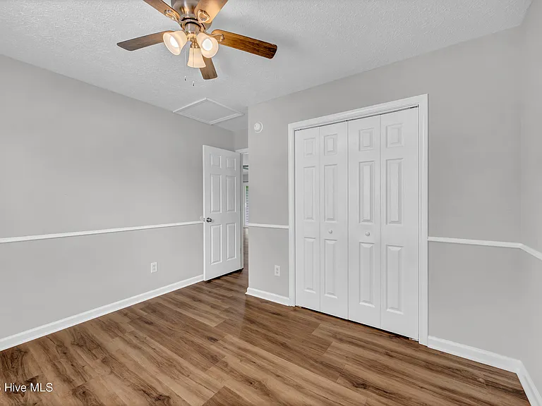 7005 Alamosa Dr — Photo 19