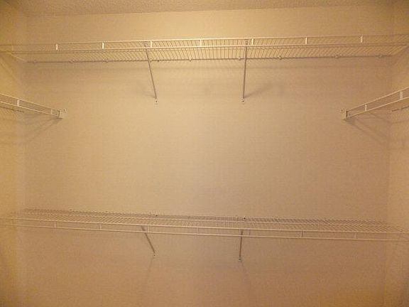 5th image of 3432 Essex Pl