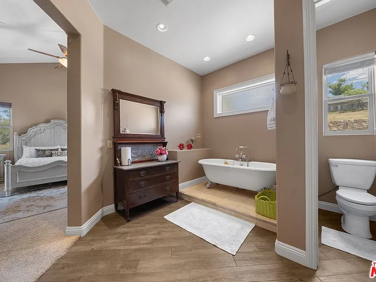 18087 Newview Dr — Photo 36
