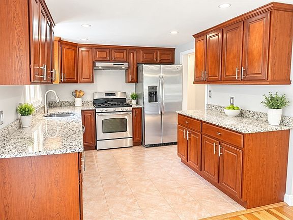 5th image of 44 Hanscom Ave