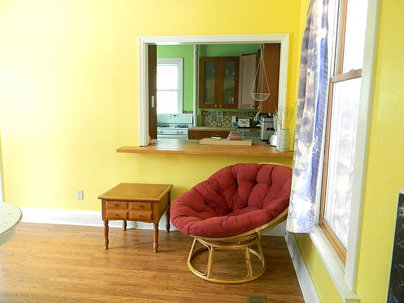 3rd image of 108 Sunnyside Dr