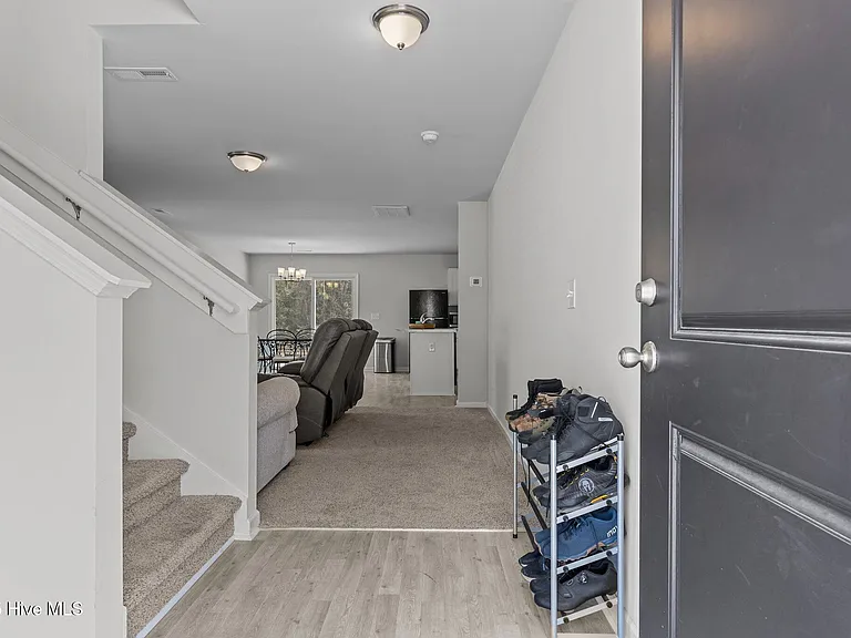 821 Conductor Ct — Photo 4