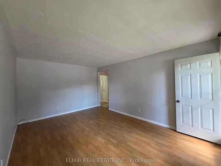362 Grey St #3 — Photo 8